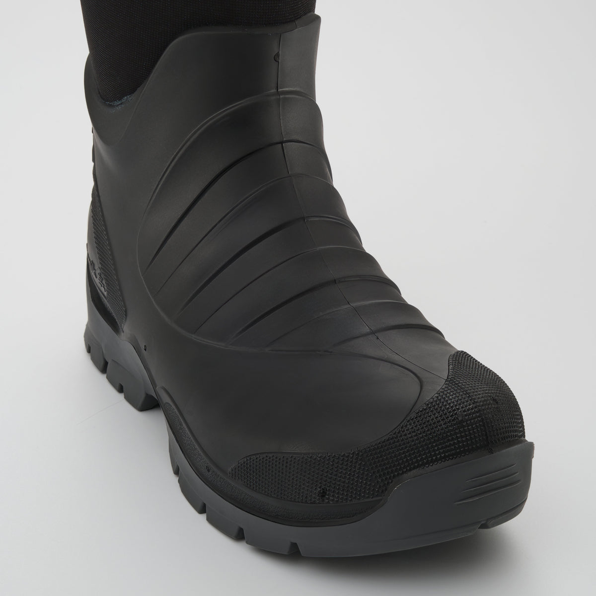 Black : Field Day Pro Men's Work Boots - Close-up Front View