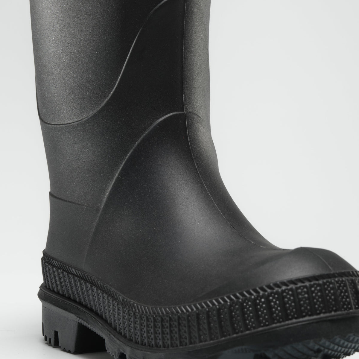 Black : Stomp Kids' Rain Boots - Three-Quarter View Close-up