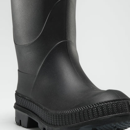 Black : Stomp Kids' Rain Boots - Three-Quarter View Close-up
