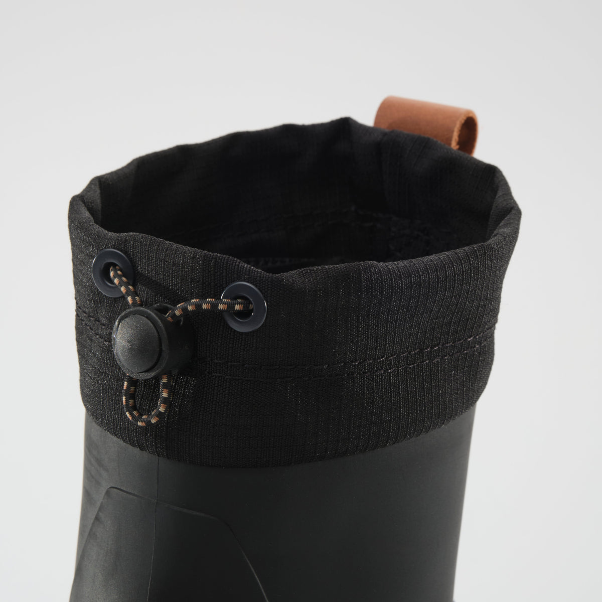 Black : Tundra Mid Men's Winter Boots - Top View