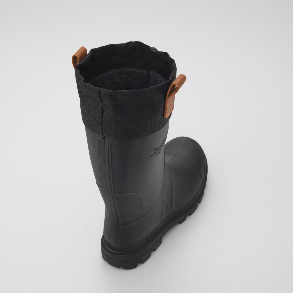 Black : Tundra Men's Winter Boots - Three-Quarter Back View