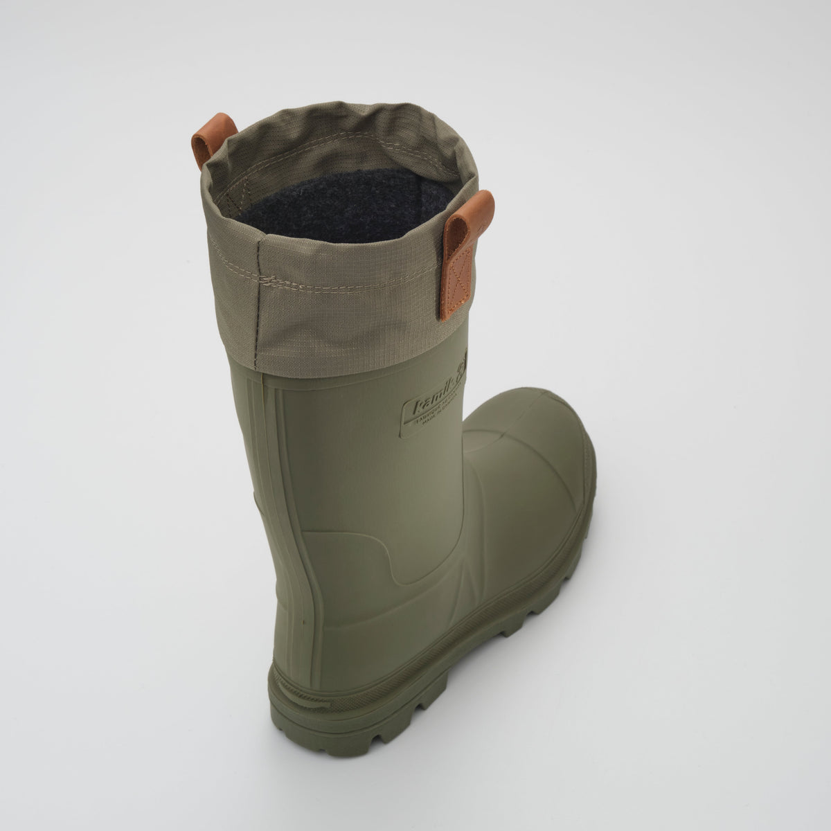 Moss Green : Tundra Men's Winter Boots - Three-Quarter Back View